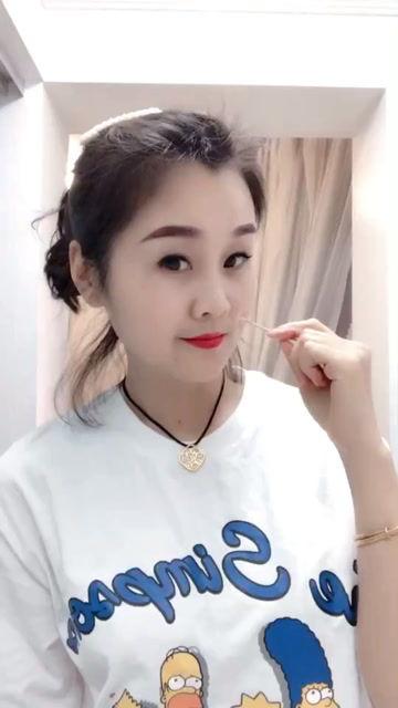 是谁爆料酒窝小姐姐视频,网友热议其美貌与魅力 第1张 是谁爆料酒窝小姐姐视频,网友热议其美貌与魅力 第1张